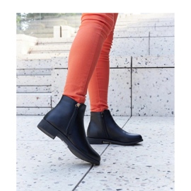 Fekete szigetelt lapos csizma a Paien - Solea cégtől 1