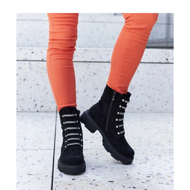 Fekete szigetelt, öko-velúr bokacsizma strasszokkal 1