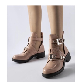 Rózsaszín bokacsizma kivágásokkal 1