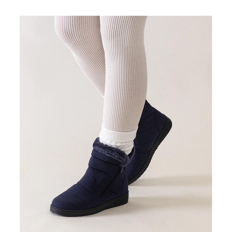 Szőrmével díszített sötétkék hócsizma 1