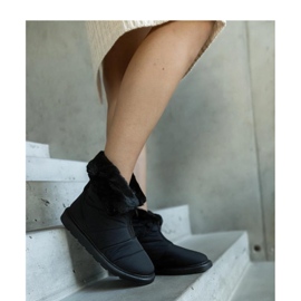 Fekete hőszigetelt hócsizma gallérral 1 Fekete hőszigetelt hócsizma gallérral 1