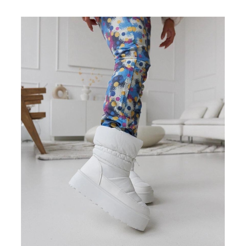 Fehér szigetelt hócsizma a Polk - Solea platformon 1