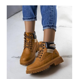 Barna szigetelt túrabakancs a Nadel - Solea márkától 1