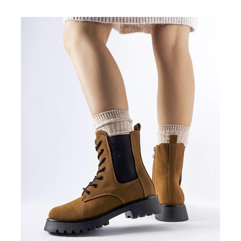 Barna csizma masszív talppal Swinford - Solea 1