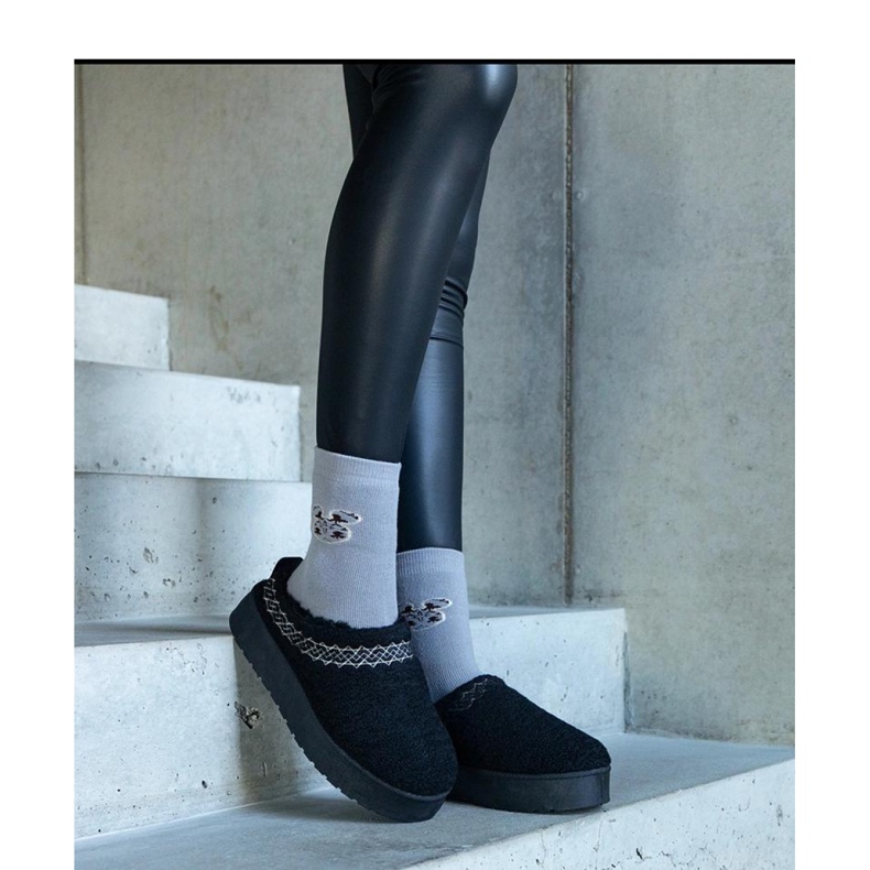 Platform hócsizma hímzett mintával fekete 2