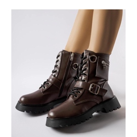 Barna szigetelt munkástáska tokkal 1