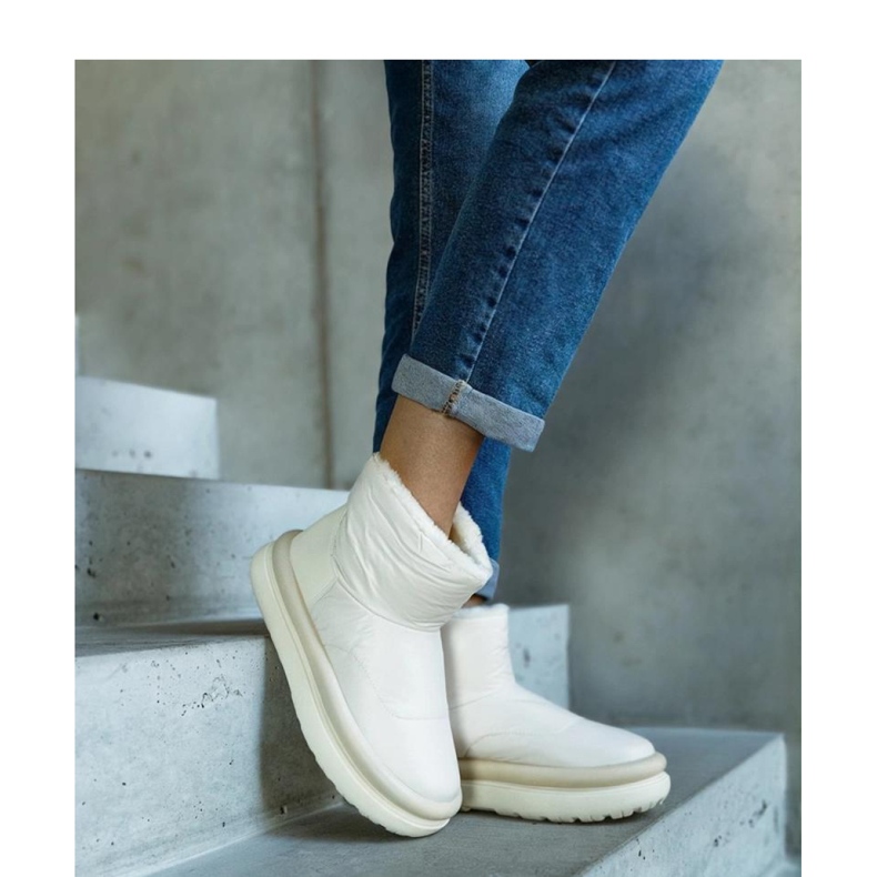 Bézs meleg platformos hócsizma 1