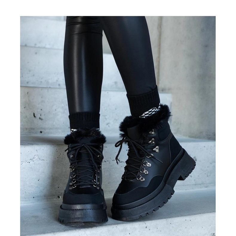 Masszív platformcsizma bundával fekete 1