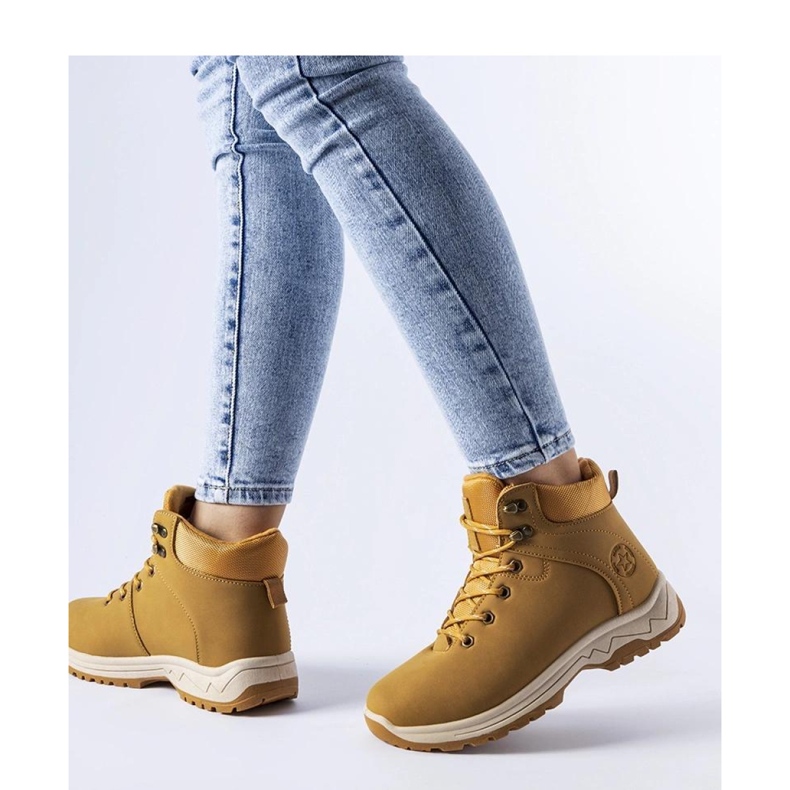 News Karamell szigetelésű csizma barna 1