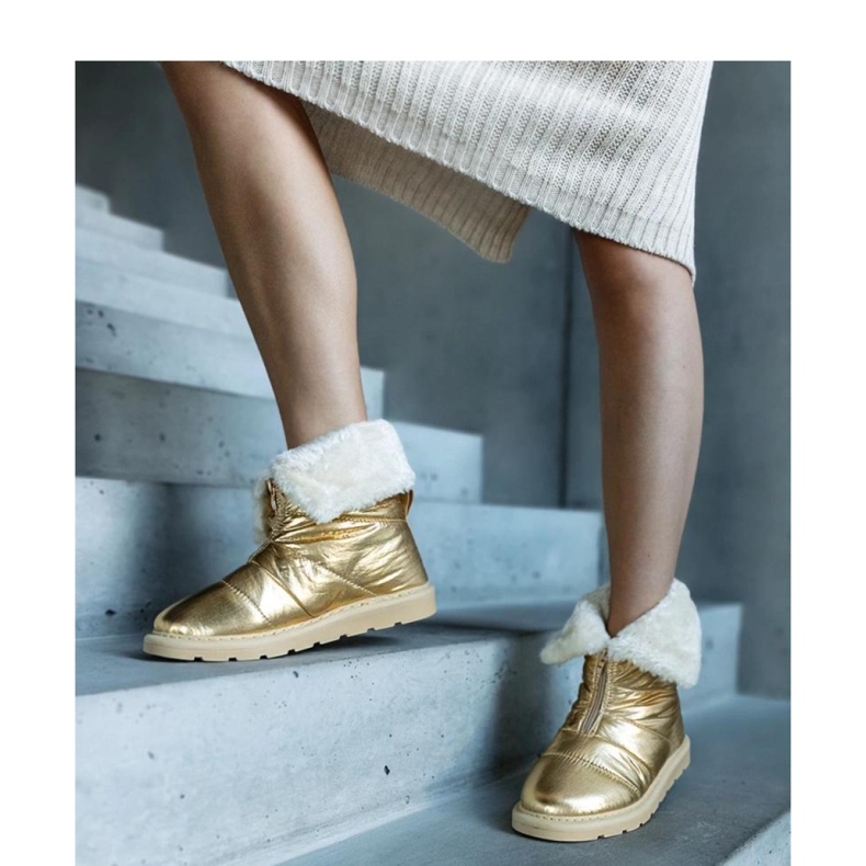 Arany hőszigetelt hócsizma gallérral aranysárga 1 Arany hőszigetelt hócsizma gallérral aranysárga 1