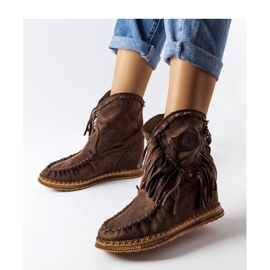 Barna ékes csizma 1