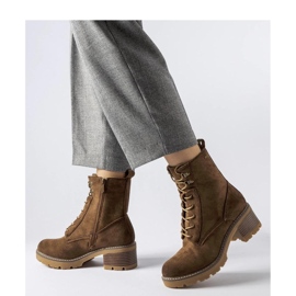 Barna fűzős bokacsizma 2