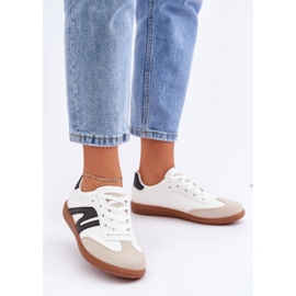 Fűzős sportcipő 7112 fehér/fekete 1