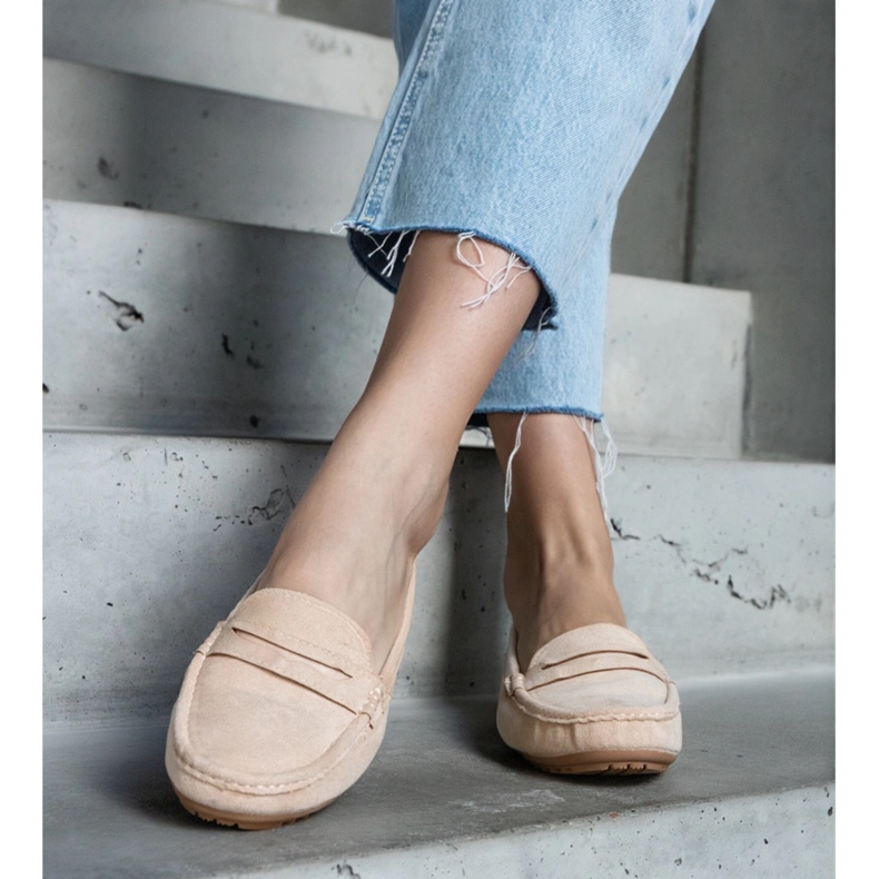 Bézs színű női mokaszinok öko-velúrból 2