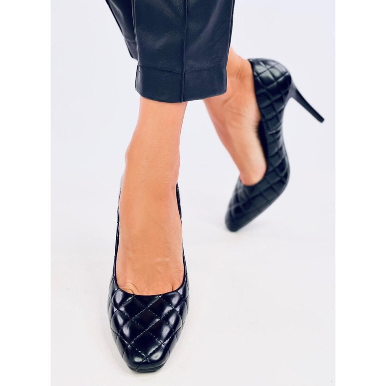 Fekete női steppelt magassarkú 2