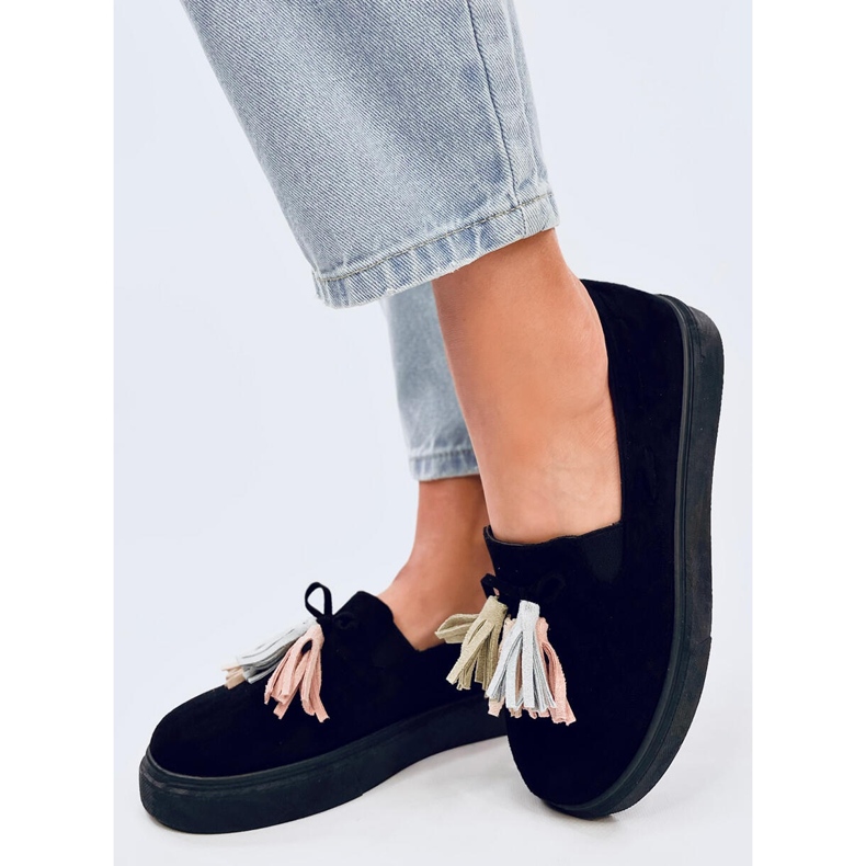 Fekete bojtos naplopók 2