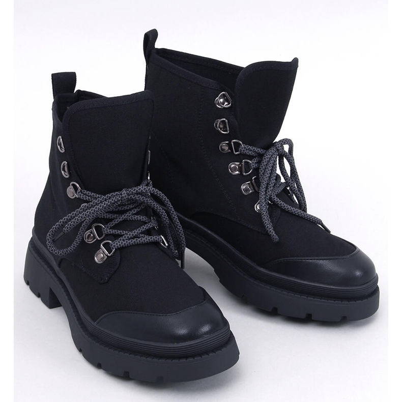 Fekete trekking tornacipő 1