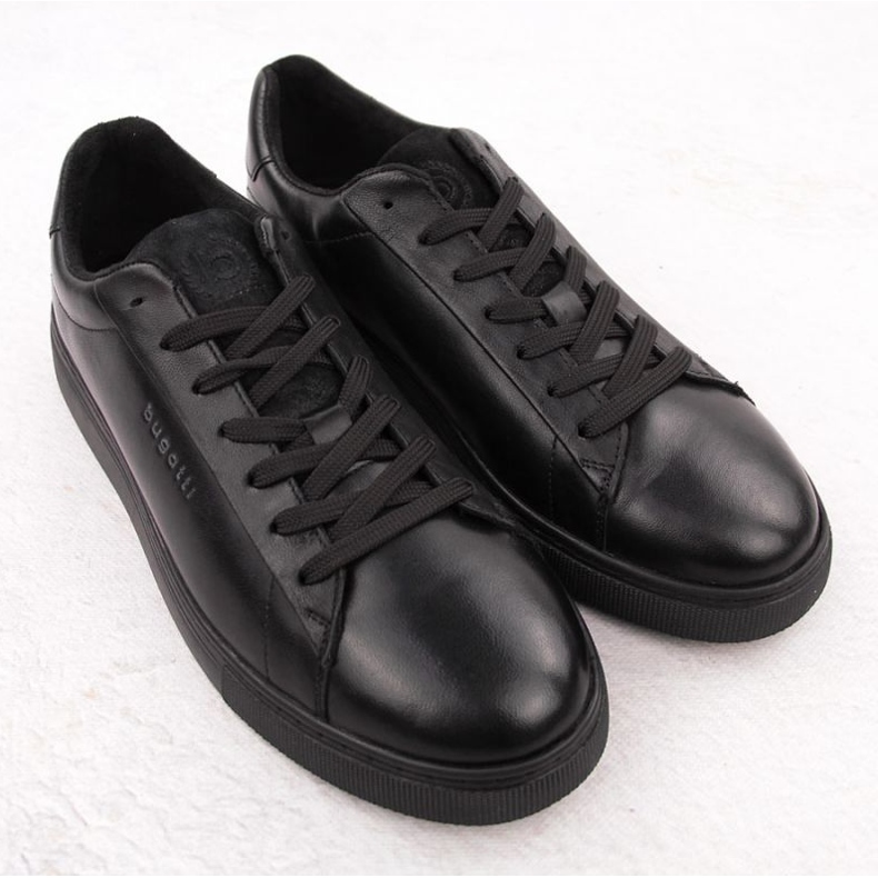 Férfi cipő alkalmi Bugatti OO153122 fekete 2