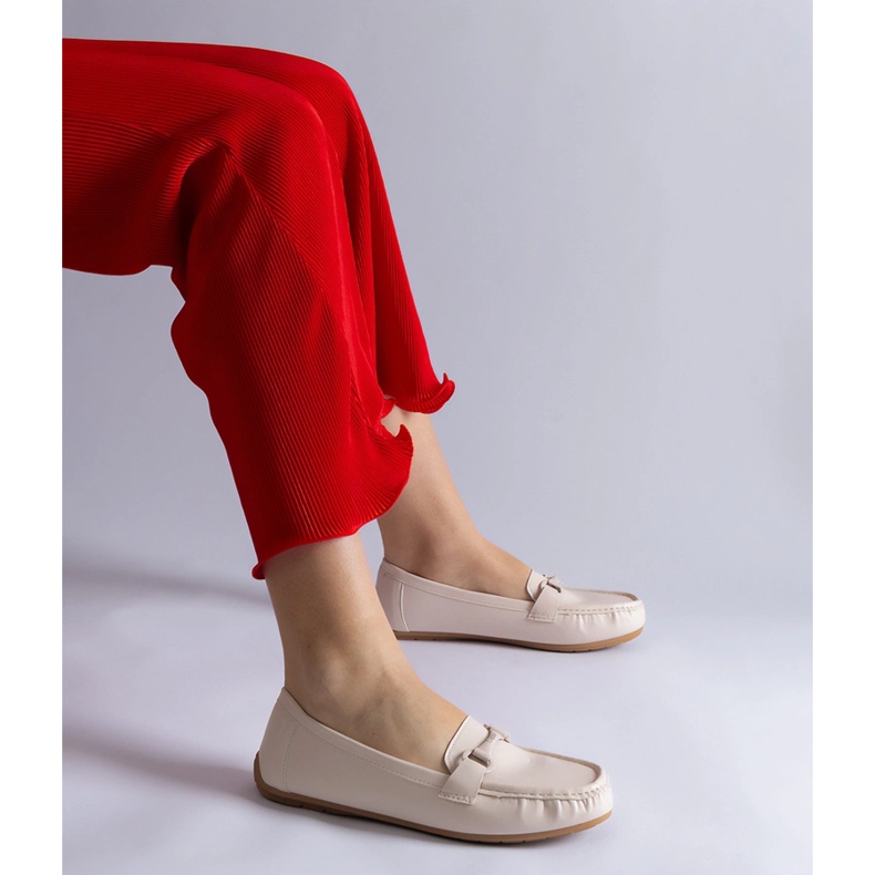 Bézs klasszikus öko bőr lokk díszítve 1