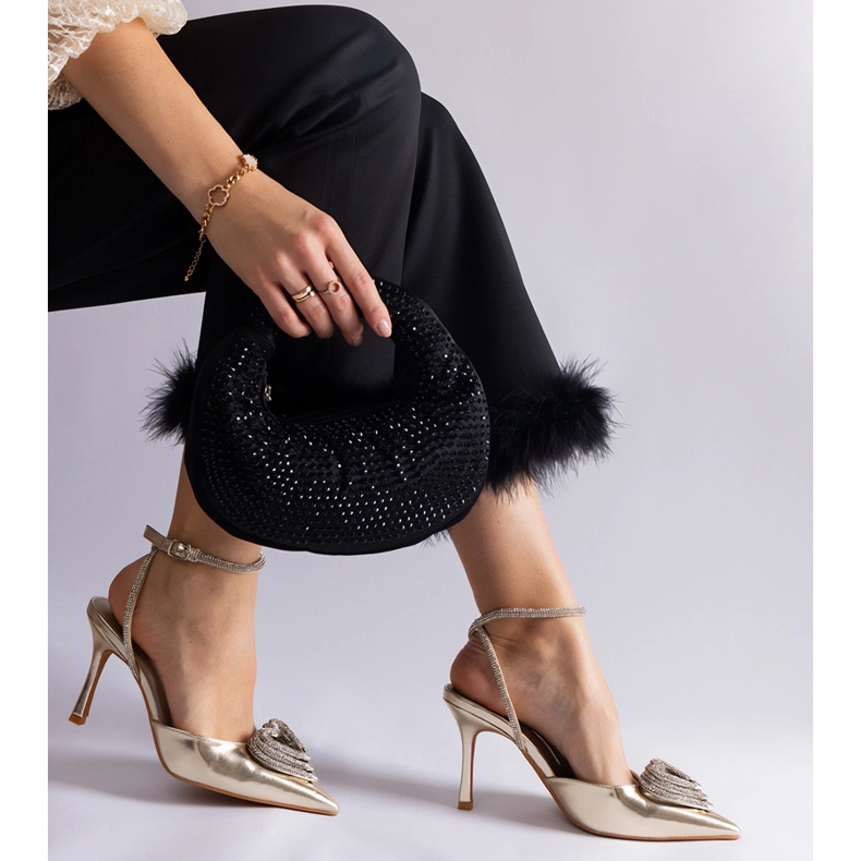 Arany magassarkú nyitott sarokkal, cirkóniákkal díszítve aranysárga 2