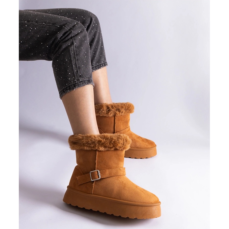 Barna hőszigetelt hócsizma szőrmével díszítve 1 Barna hőszigetelt hócsizma szőrmével díszítve 1