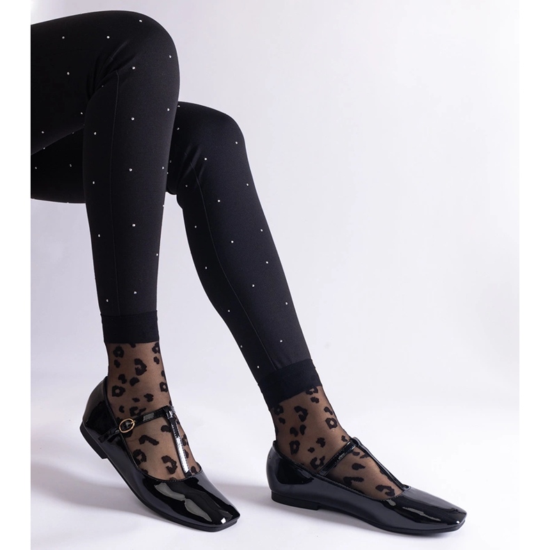 Fekete lakk balettlakások övvel 1