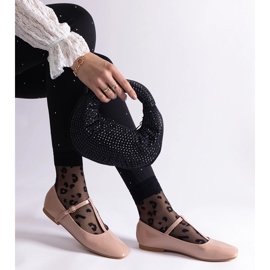 Bézs lakkozott balettlapok övvel 2