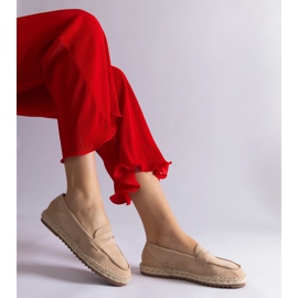 Bézs csúsztatta az espadrilles -t a platformon 1