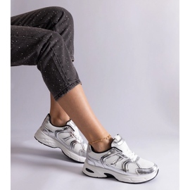 Női fehér és ezüst cipők 2