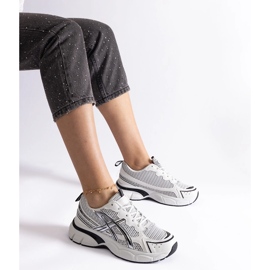 Fekete női sportcipő fehér 1