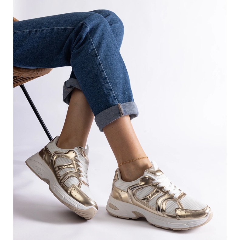 Fehér és arany sportcipő aranysárga 1