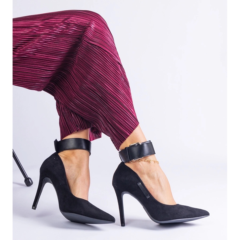 Fekete szivattyúk a velúr öko -sarok sarkon 2