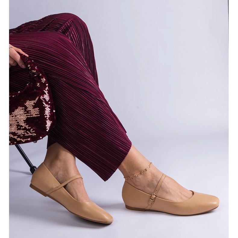 Bézs színű balettlakások eco-bőr csatokkal 2