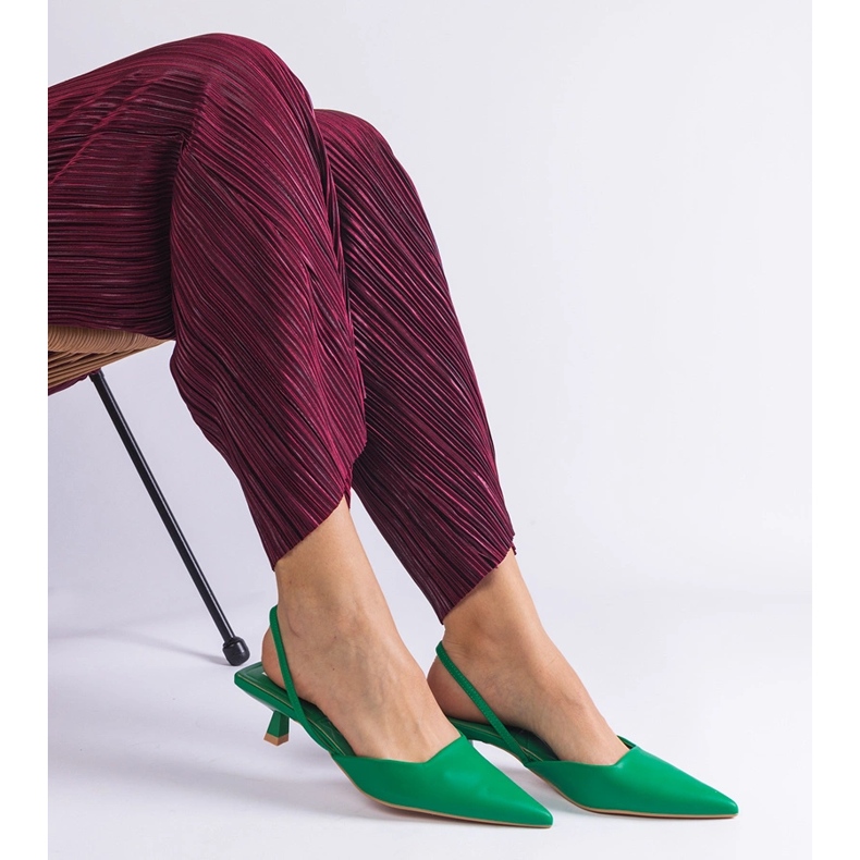 Zöld kiskacsa nyitva 2