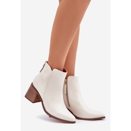 Robotok a Post természetes bőrén Zazoo 3673 fehér 1