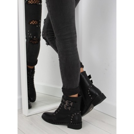 Fekete fűzős csizma PE155P fekete 2