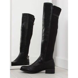 Fekete csizma rugalmas felsőrésszel 2