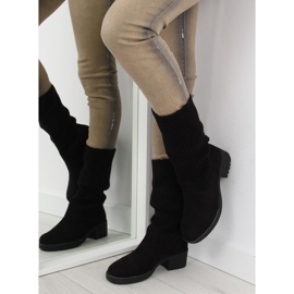 Fekete bokacsizma kötött felsőrésszel 1