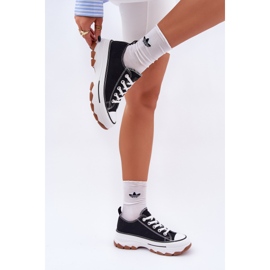 News Alacsony női cipők a platformon fekete 2