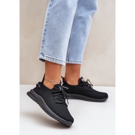 A nők elágazó női sportcipője fekete 2
