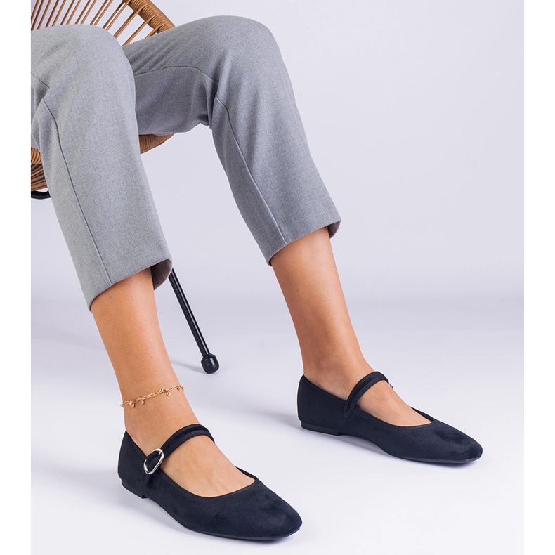 Fekete balerinák övvel és négyzet alakú orr 1