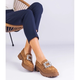 Barna női cipők Ekozamszból, elegáns dekorációval 2