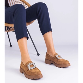 Barna női cipők Ekozamszból, elegáns dekorációval 1