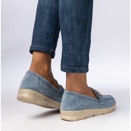 Perforált női cipők kék dekorációval 2 Perforált női cipők kék dekorációval 2