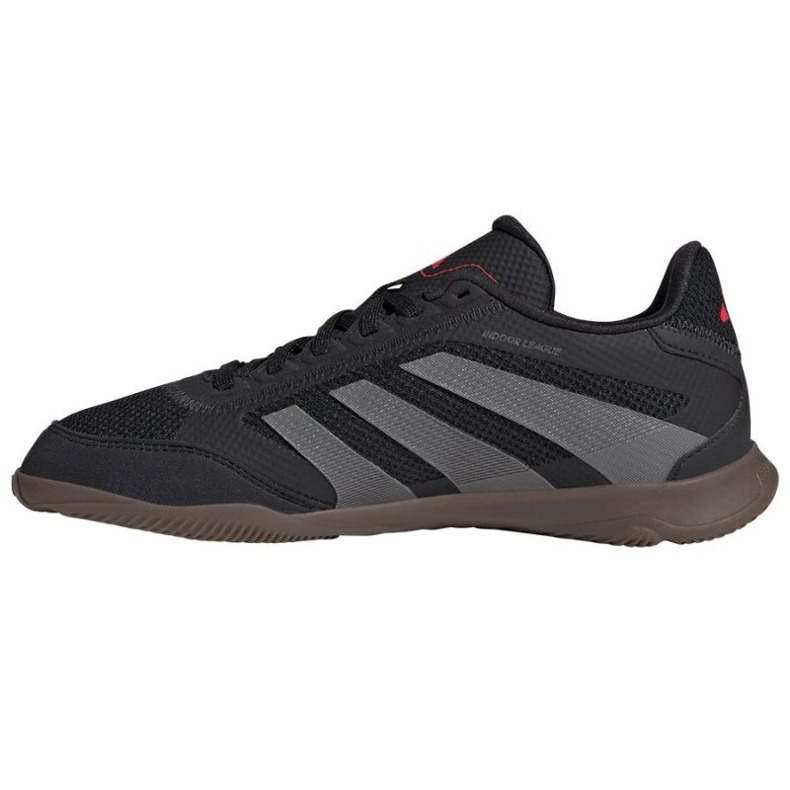 Adidas Predator League ID3827 fekete cipőben 1