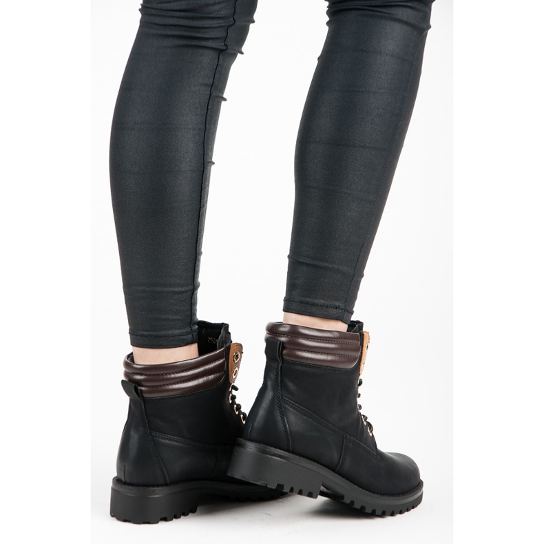 Super Mode Fekete munkások 1