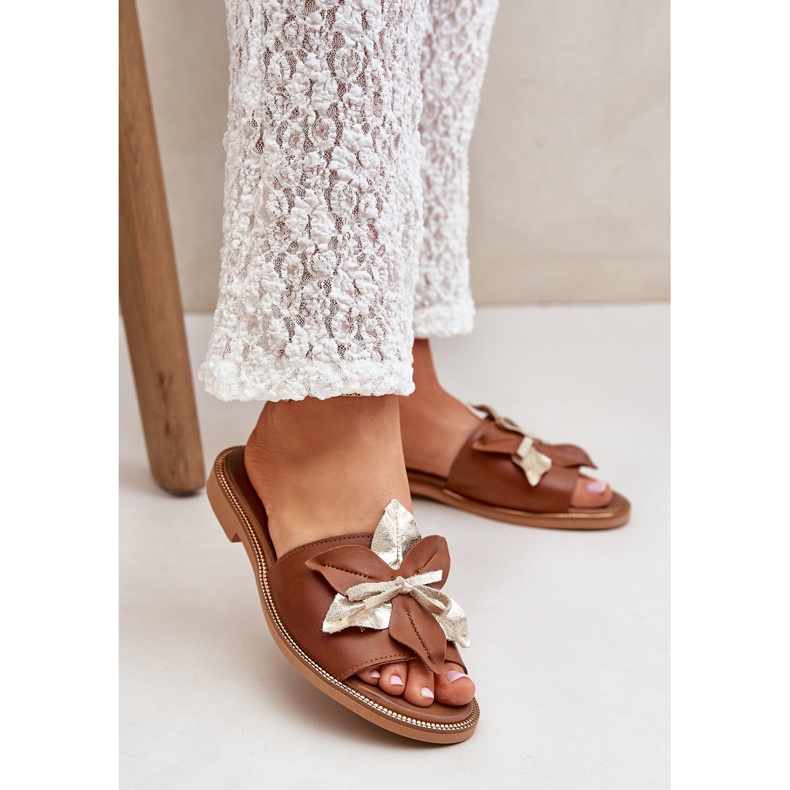 Papucs dekorációval természetes bőr Zazoo 3574/z teve barna 2