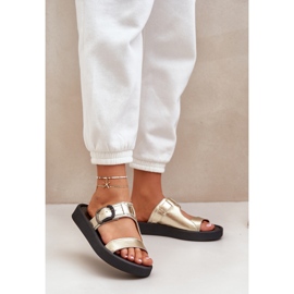 Női bőr papucs a Zazoo 3024 Zloty platformon aranysárga 2