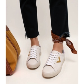 Női csillogó cipők arany betétek fehér 2 Női csillogó cipők arany betétek fehér 2