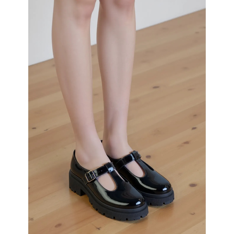 Női luxora fekete cipő 2